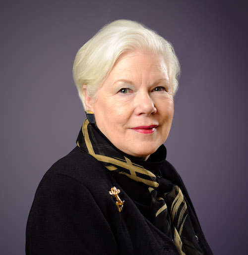 The Lieutenanyt Governor of the
provincial level is Elizabeth Dowdeswell